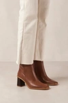 Alohas West Cape Leather Ankle Boot In Camel