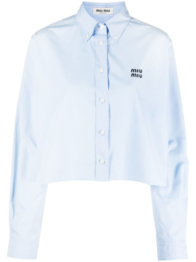 Miu Miu Cropped-hemd Mit Logo-stickerei In Blue