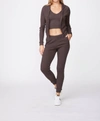 Monrow Oat Rib Jogger In Cocoa In Brown
