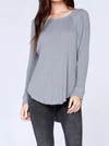 Bobi Raglan Tee In Overcast In Grey