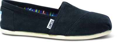 TOMS CLASSIC CANVAS SHOE IN BLACK