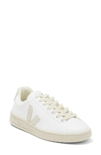 Veja Urca Bicolor Leather Low-top Sneakers In White