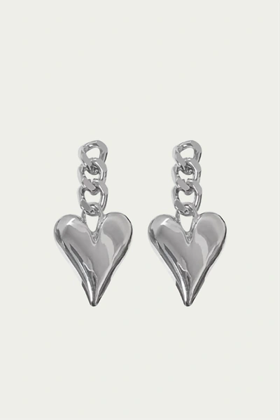 Videmus Omnia Metal Love Cuban Chain Heart Drop Earrings In Silver