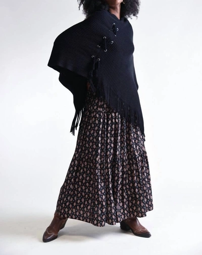 Molly Bracken V-neck Knitted Poncho In Black