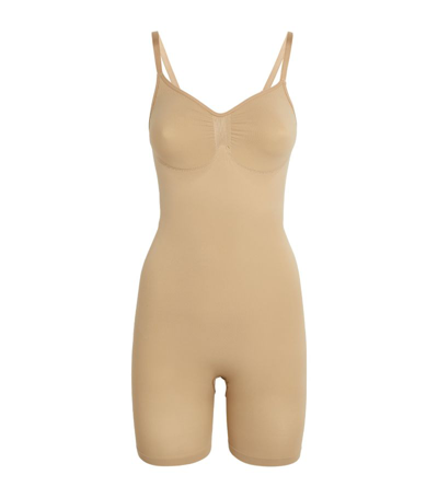 Skims Seamless Sculpt Mid-thigh Bodysuit In Nude