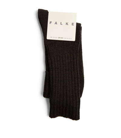 Falke Ribbed Striggings Socks In Brown