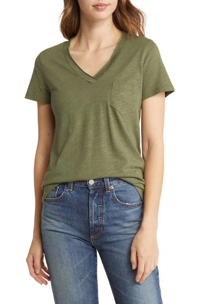 Caslon V-neck Short Sleeve T-shirt In Green Sorrel