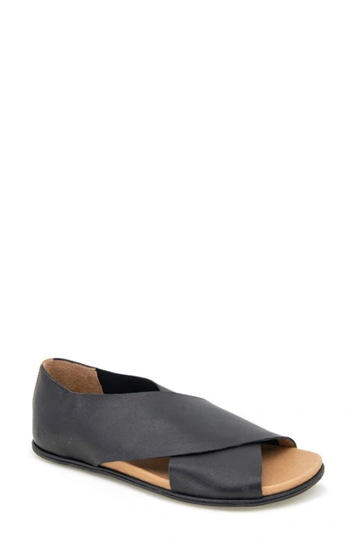 Gentle Souls By Kenneth Cole Laniey Sandal In Black