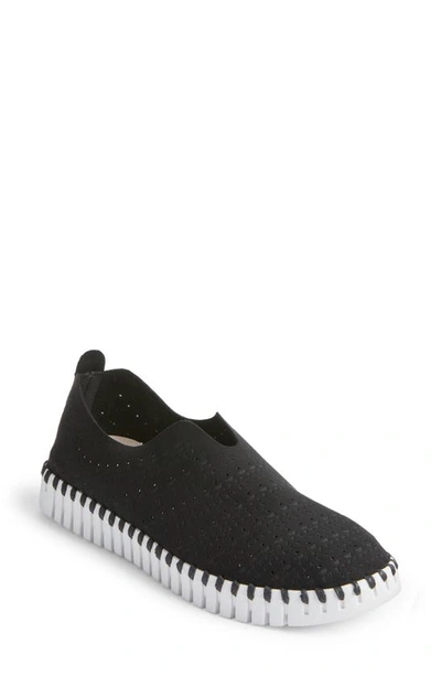 Ilse Jacobsen Tulip Slip On With Chunky Sole In Black