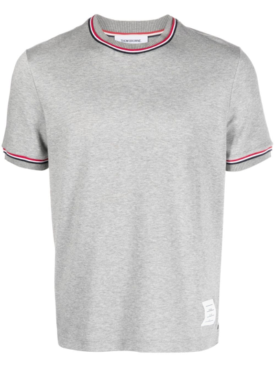 Thom Browne T-shirt Mit Logo-patch In Grey