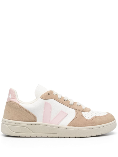 Veja V-10 White Petale Sahara