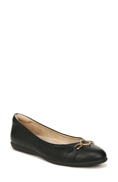 Naturalizer Vivienne Skimmer Flat In French Navy Faux Leather