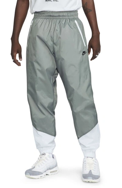 Nike Men's Windrunner Woven Lined Pants In Grey