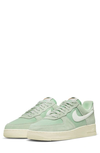 Nike Men's Air Force 1 '07 Lv8 Shoes In Green