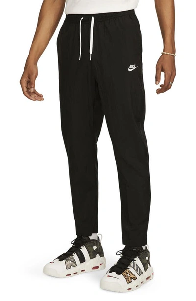 Nike Men's Club Lightweight Woven Pants In Black