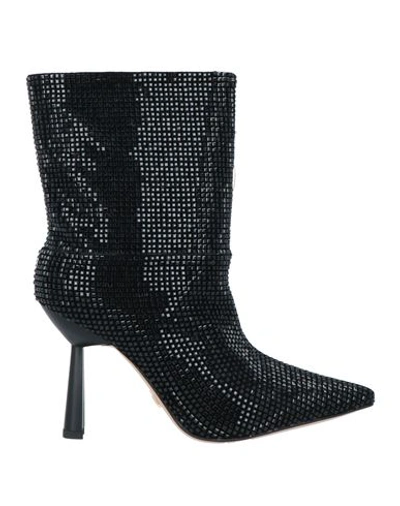 Lola Cruz Woman Ankle Boots Black Size 6 Soft Leather