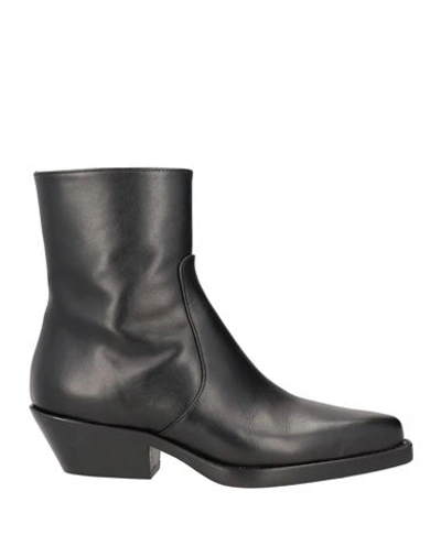O'dan Li Woman Ankle Boots Black Size 6 Leather
