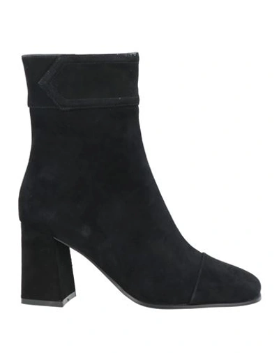 Bibi Lou Woman Ankle Boots Black Size 11 Soft Leather