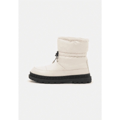 Coach Chalk Kailee Nylon Snow Boots