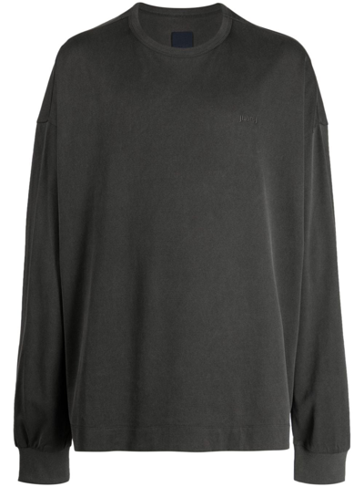 Juunj Garment-dyed Logo-embossed Sweatshirt In 灰色