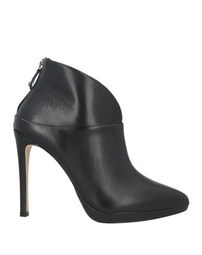 Miss Unique Woman Ankle Boots Black Size 11 Soft Leather