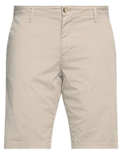 Squad² Man Shorts & Bermuda Shorts Beige Size 26 Cotton, Elastane