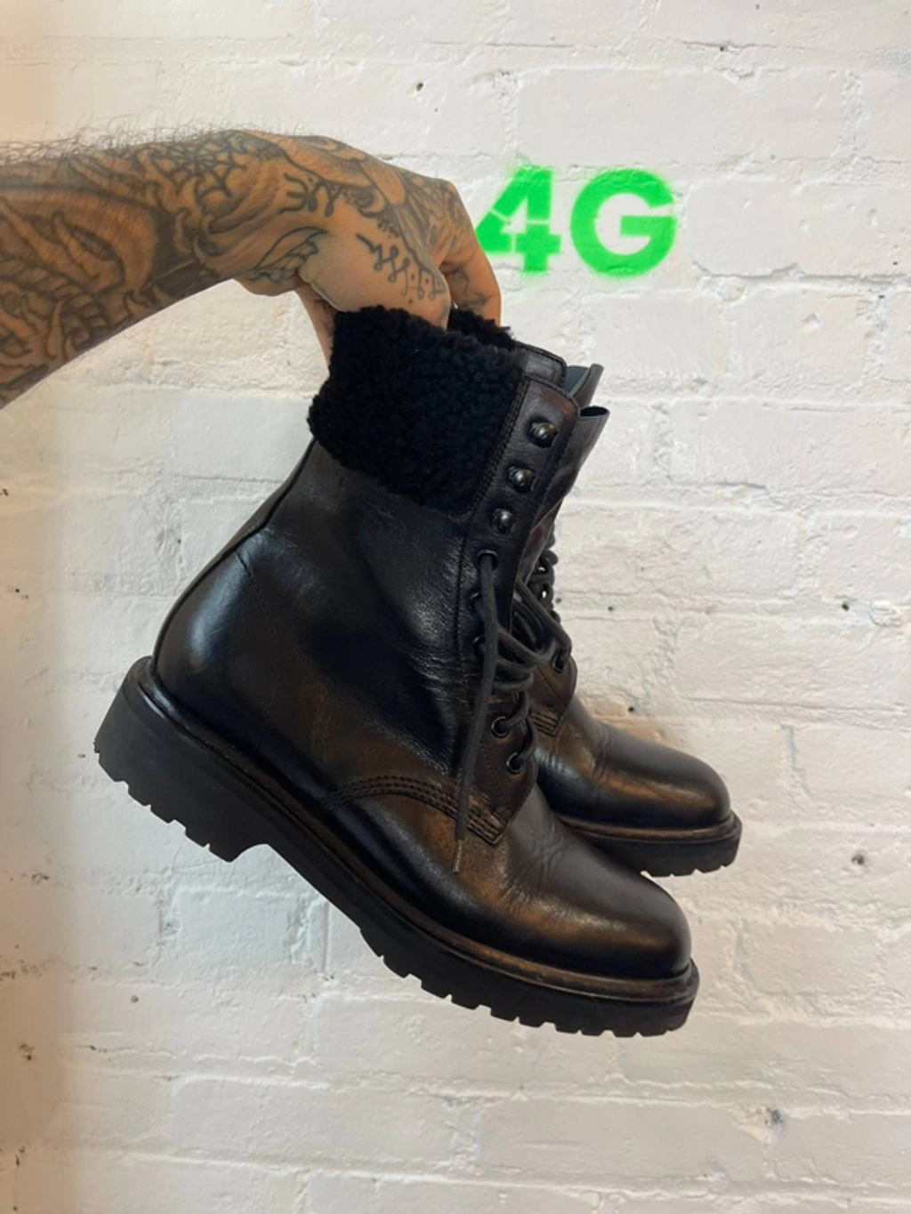 Pre-owned Saint Laurent Slp Black Leather Shearling Combat  display picture 3