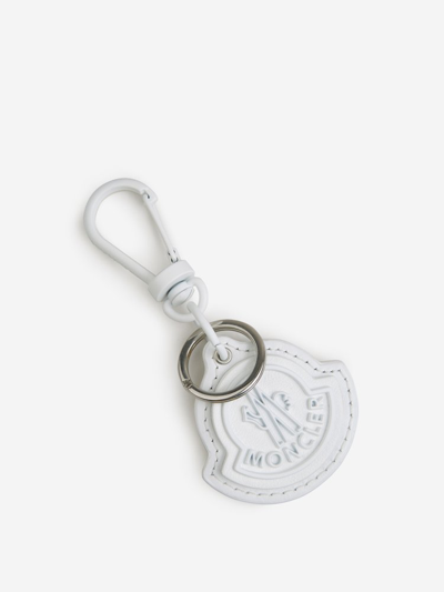 Moncler Logo Embossed Leather Keychain In Grey