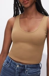 Good American Scuba Scoop Neck Crop Tank In Pecan001