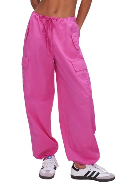 Good American Parachute Cargo Joggers In Malibu Pink002