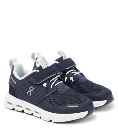 On Kids' Cloud Play Running Trainers In Midnight/white
