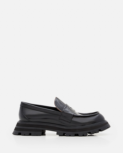 Alexander Mcqueen Brushed Leather Loafers In Nero