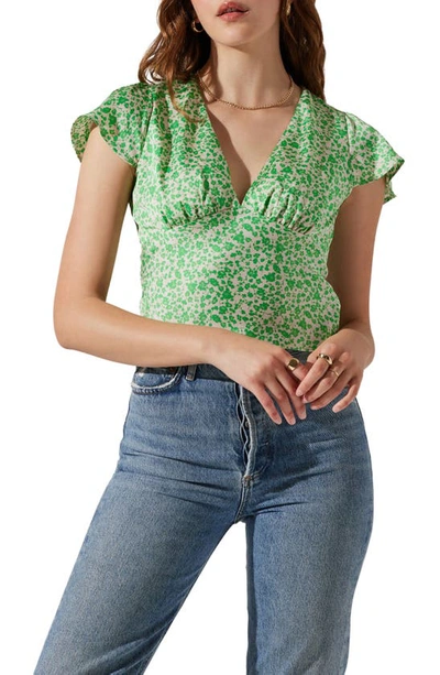 Astr Floral Flutter Sleeve Blouse In Cream Lime Ditsy