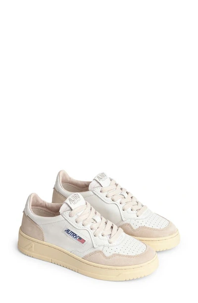 Autry Medalist Low Sneaker In White