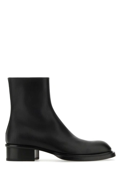 ALEXANDER MCQUEEN ALEXANDER MCQUEEN MEN BLACK LEATHER STACK ANKLE BOOTS