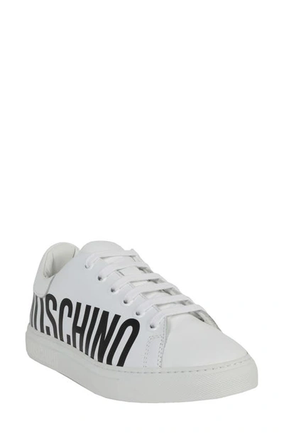 Moschino White Logo Low-top Leather Trainers In Grau
