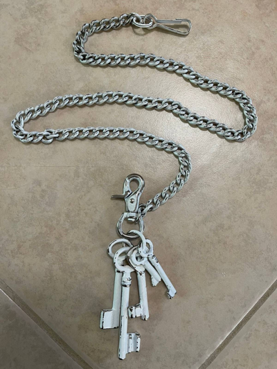 Pre-owned Undercover Ss06 “t” White Painted Keys Wallet