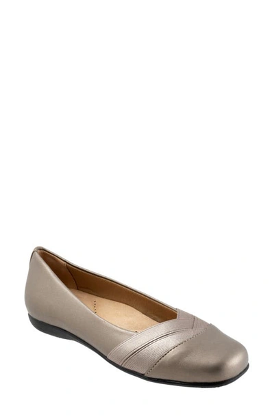 Trotters Stella Flat In Pewter