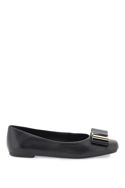 Ferragamo Vara Bow Ballerina Flats In Black