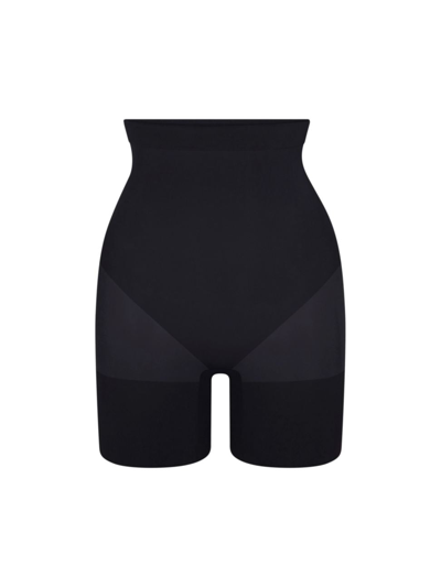 Skims Seamless Sculpt Mid Thigh Short In Onyx