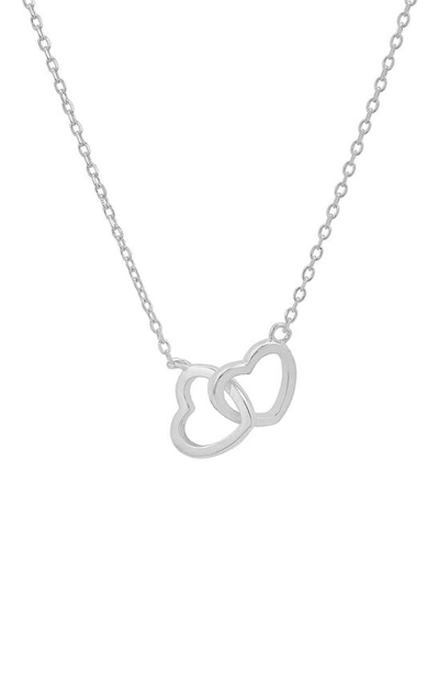 Queen Jewels Interlocking Heart Pendant Necklace In Silver