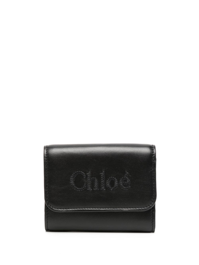 Chloé Logo-embroidered Tri-fold Wallet In Black