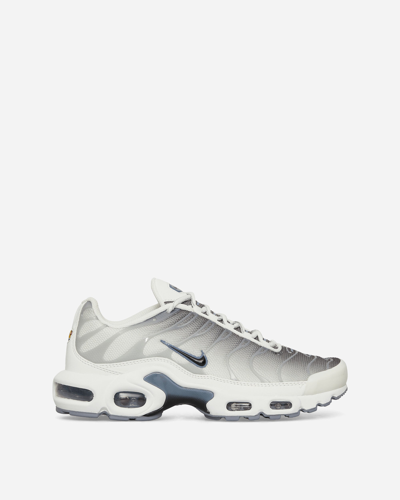 Nike Wmns Air Max Plus Sneakers Summit White / Black In Multicolor