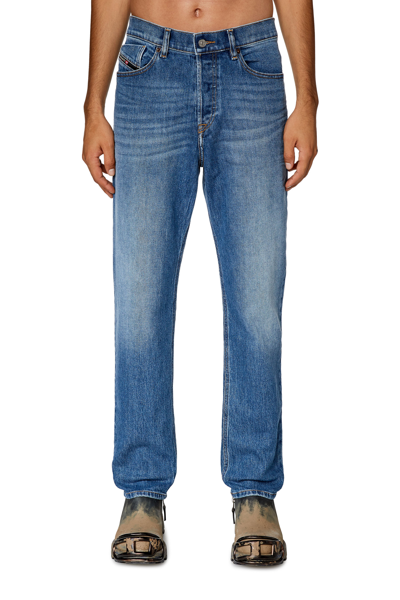 Diesel D-yennox 0ihar Tapered Fit Jeans In Blue