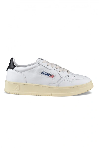 Autry Medalist Leather Sneakers In Wht/space
