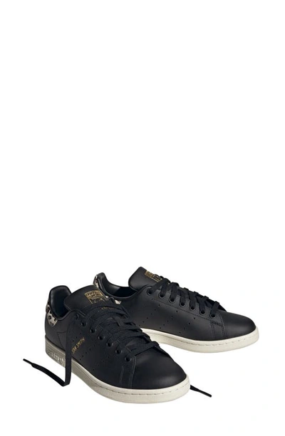 Adidas Originals Stan Smith Sneaker In Black/ Off White/ Wonder White