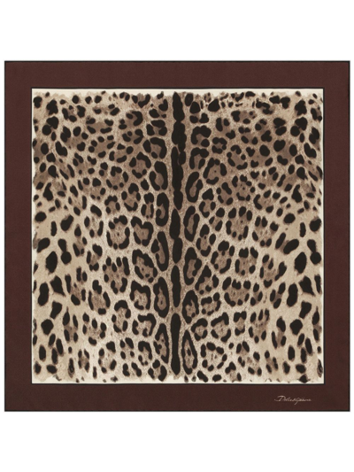 Dolce & Gabbana Seidenschal Mit Leoparden-print In Brown