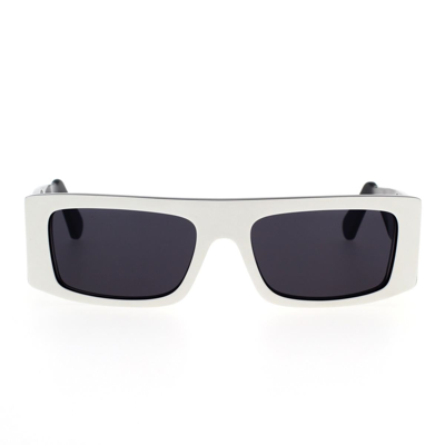 Gcds Sunglasses In White