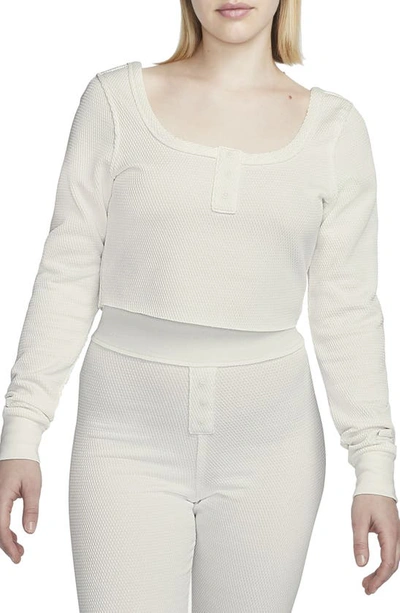 Nike Women's  Sportswear Everyday Modern Long-sleeve Crop Top In White