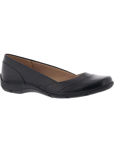 Lifestride Deja Vu Womens Faux Leather Printed Flats In Black